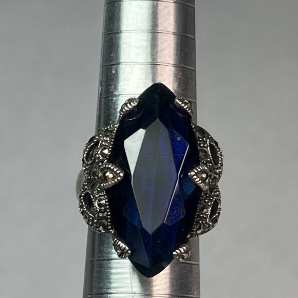 Sterling Silver 925 Marquise Cocktail Statement Ring Dark Blue Stone Size 7 Vntg